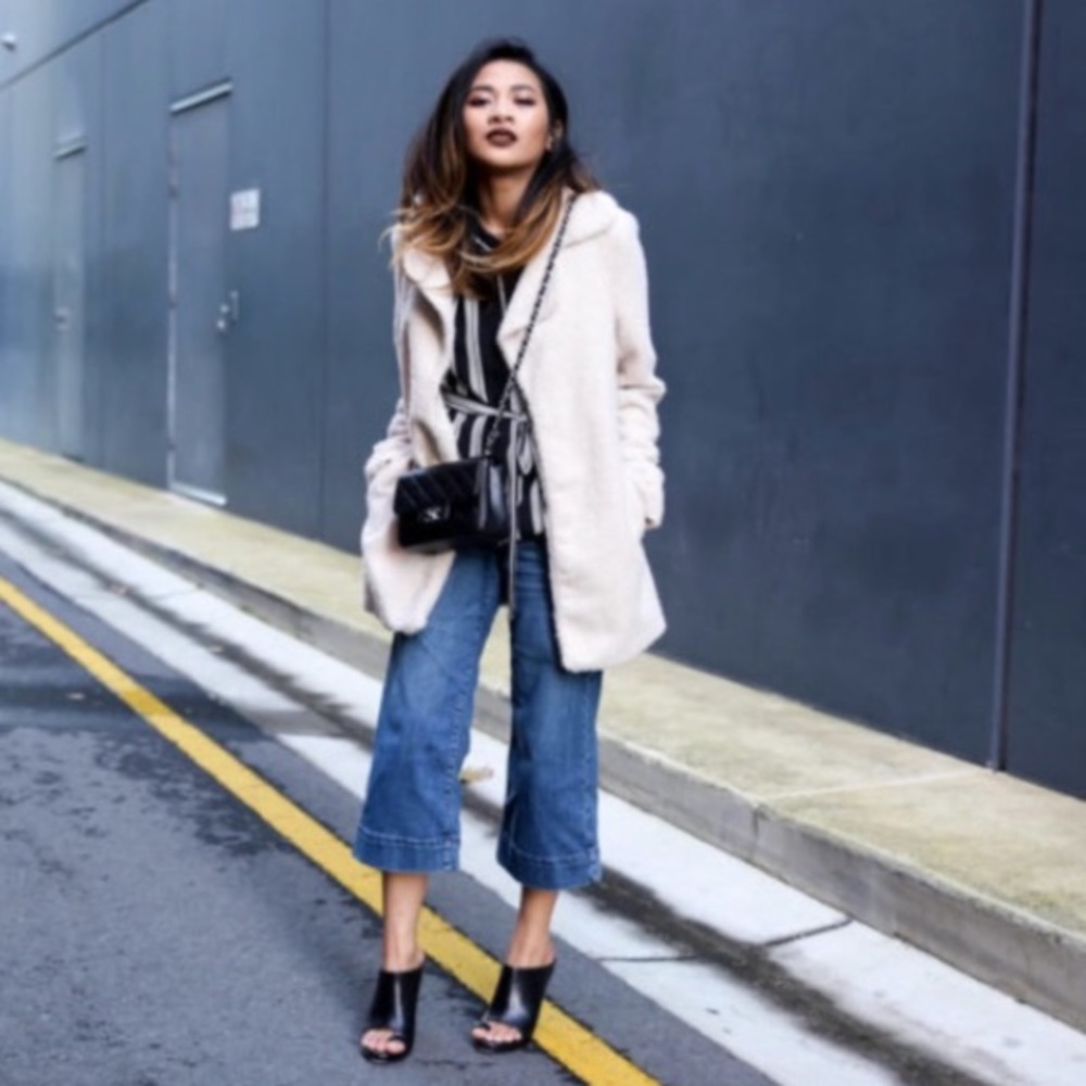 Kut from the Kloth cropped wide leg jeans